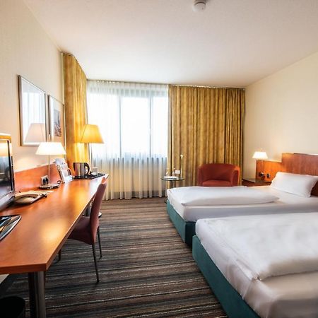 Mercure Hotel Am Messeplatz Оффенбург Экстерьер фото