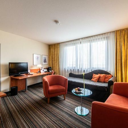 Mercure Hotel Am Messeplatz Оффенбург Экстерьер фото